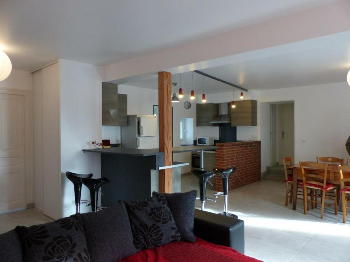 Maison Renovee Avec Cour Privee, Proche De Gannat, 3 Chambres, Animaux Acceptes, Equipements Modernes. - Fr-1-489-37 Poezat Екстериор снимка