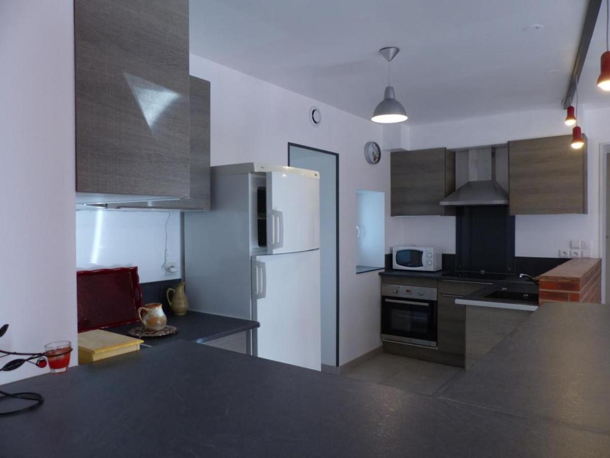 Maison Renovee Avec Cour Privee, Proche De Gannat, 3 Chambres, Animaux Acceptes, Equipements Modernes. - Fr-1-489-37 Poezat Екстериор снимка