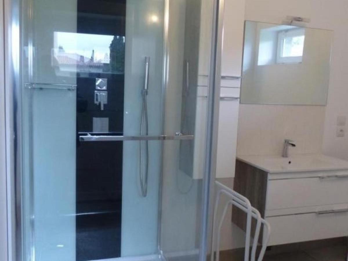 Maison Renovee Avec Cour Privee, Proche De Gannat, 3 Chambres, Animaux Acceptes, Equipements Modernes. - Fr-1-489-37 Poezat Екстериор снимка