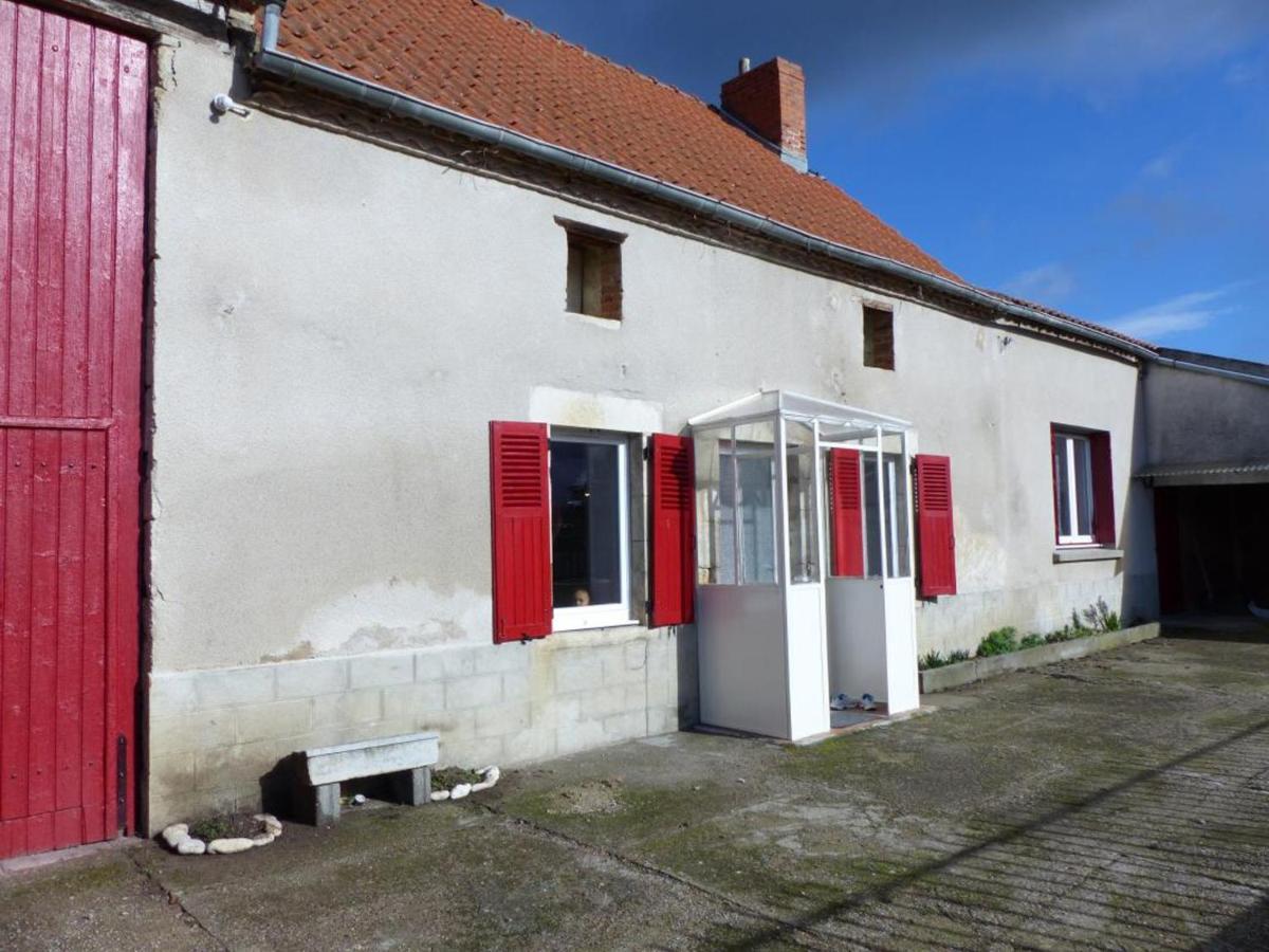Maison Renovee Avec Cour Privee, Proche De Gannat, 3 Chambres, Animaux Acceptes, Equipements Modernes. - Fr-1-489-37 Poezat Екстериор снимка